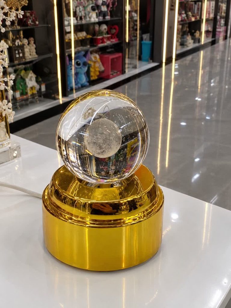 گوی چرخشی طرح ماه